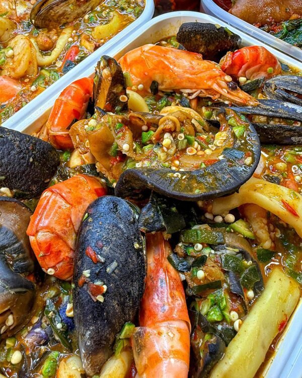 Seafood okra with snails